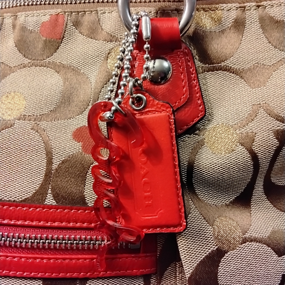 Coach Poppy Secret Admirer Signature Tan and Red Patent Leather Bag. - Picture 8 of 9